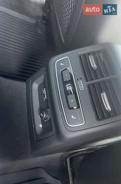 Седан Audi S4 2023 в 