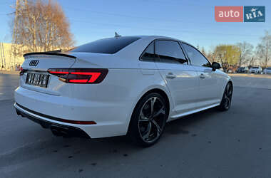 Седан Audi S4 2018 в Чернівцях