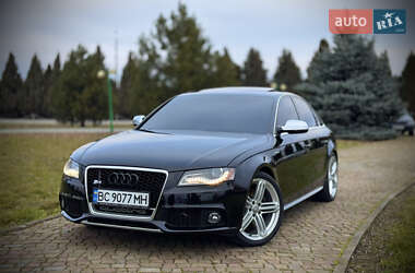 Седан Audi S4 2011 в Чернівцях