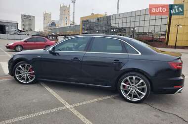 Седан Audi S4 2018 в Харкові