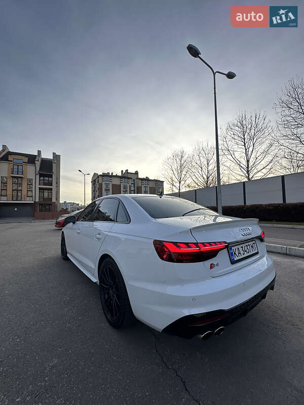 Седан Audi S4 2020 в Киеве
