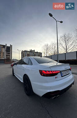 Седан Audi S4 2020 в 