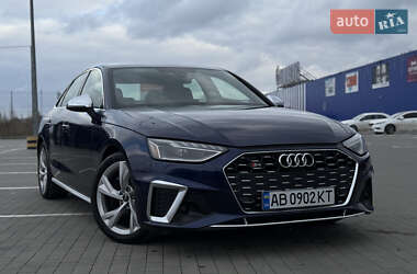 Седан Audi S4 2022 в 