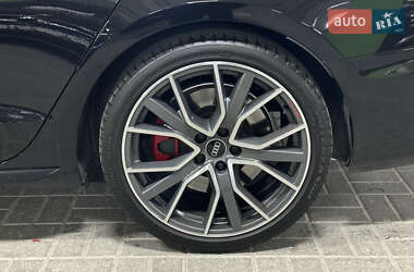 Седан Audi S4 2023 в 