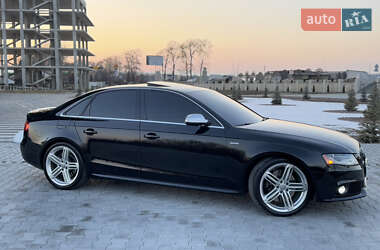 Седан Audi S4 2011 в Черновцах