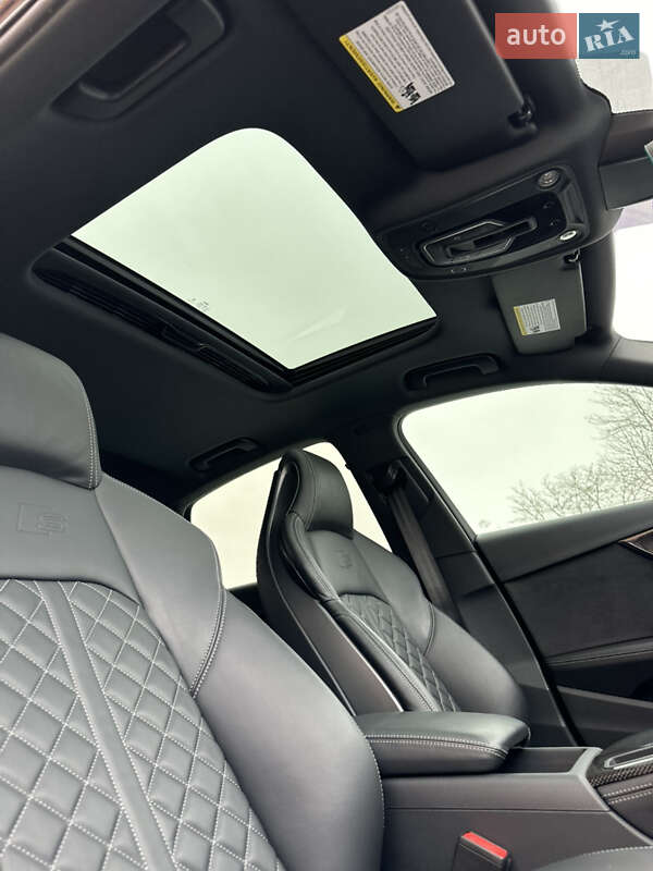 Седан Audi S4 2019 в Киеве
