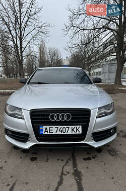 Седан Audi S4 2011 в Павлограді