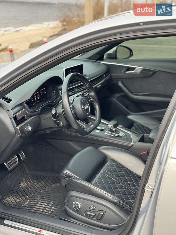 Седан Audi S4 2017 в Києві