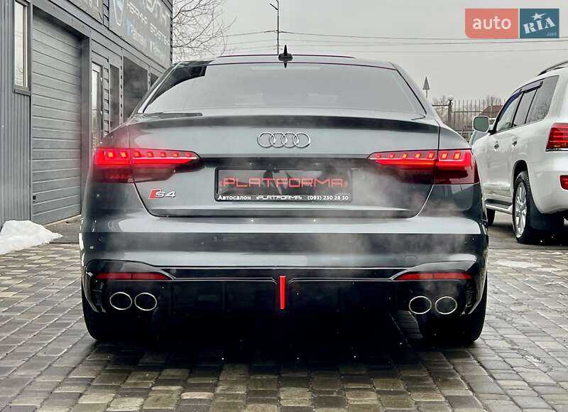 Седан Audi S4 2022 в Киеве