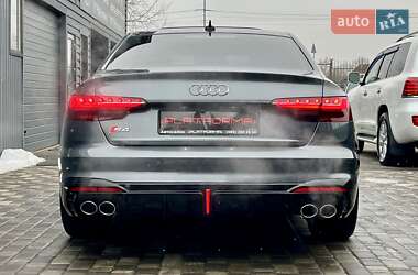 Седан Audi S4 2022 в 