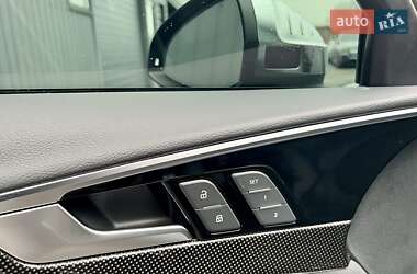 Седан Audi S4 2022 в 