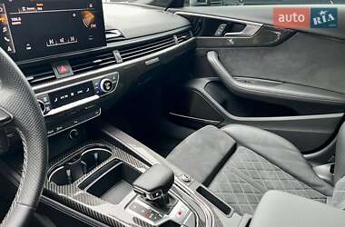 Седан Audi S4 2022 в 