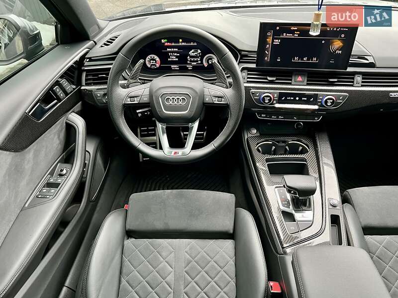 Седан Audi S4 2022 в Киеве