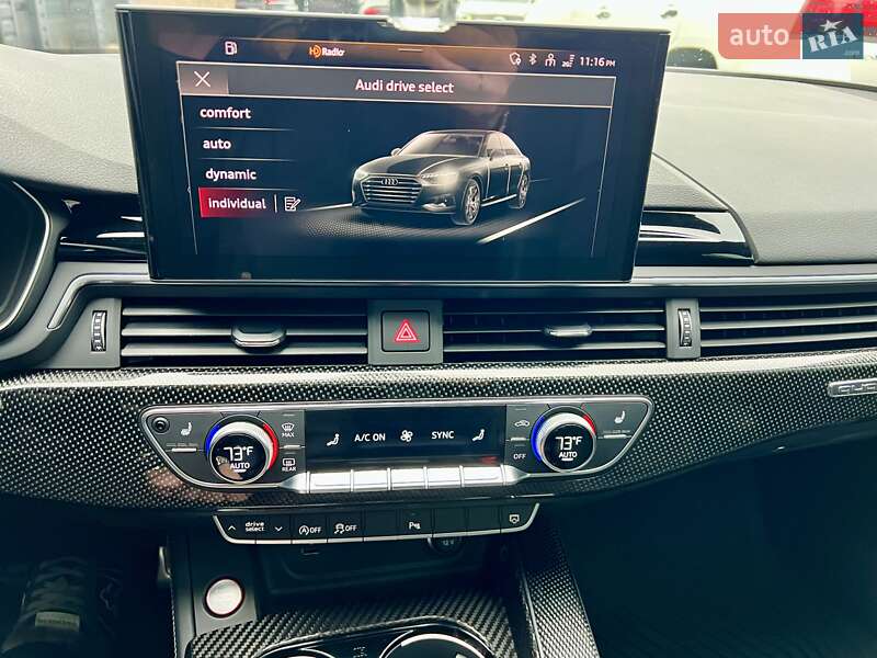 Седан Audi S4 2022 в Киеве