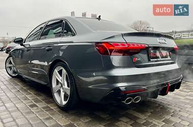 Седан Audi S4 2022 в 