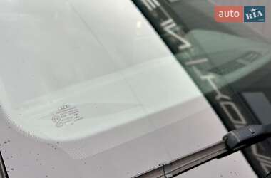 Седан Audi S4 2022 в 