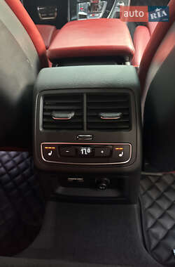 Седан Audi S4 2022 в 