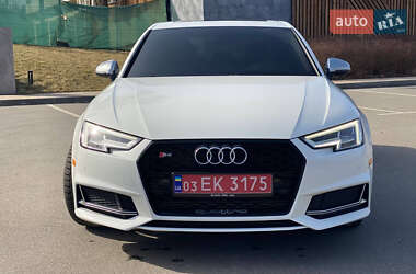 Седан Audi S4 2017 в Киеве