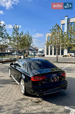 Седан Audi S4 2013 в 