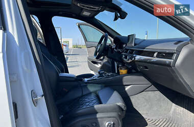 Седан Audi S4 2018 в 