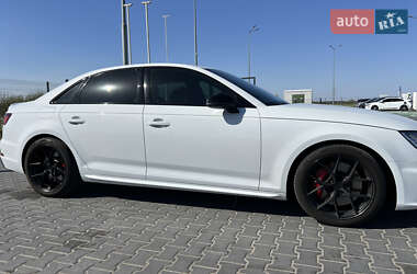 Седан Audi S4 2018 в 