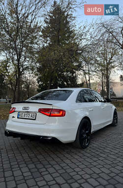 Седан Audi S4 2012 в 