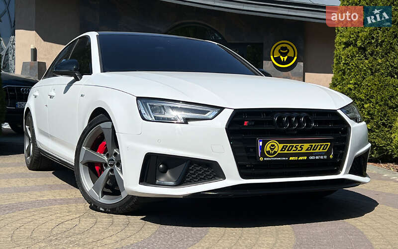 Седан Audi S4 2018 в Львове
