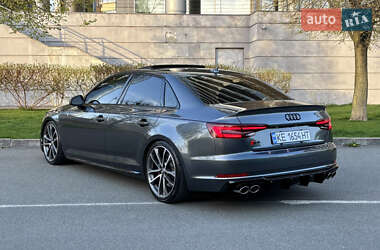 Седан Audi S4 2017 в 
