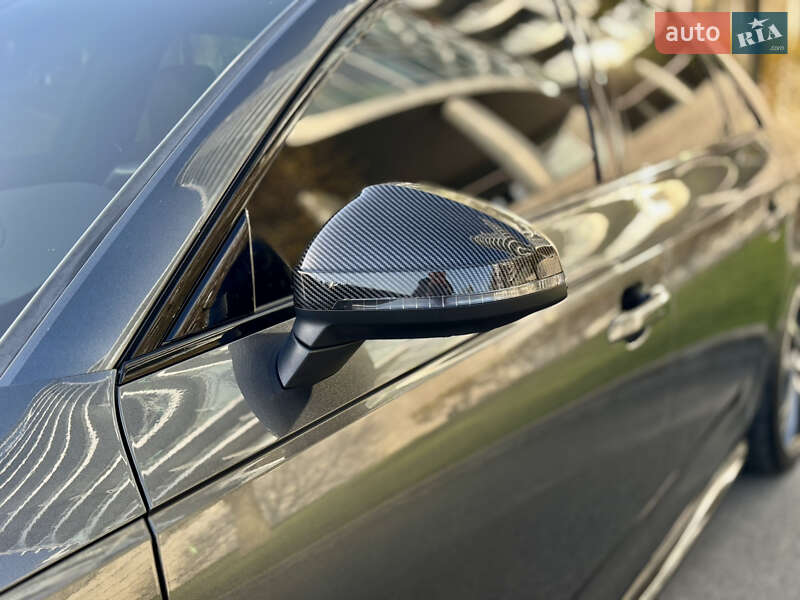 Седан Audi S4 2017 в Киеве