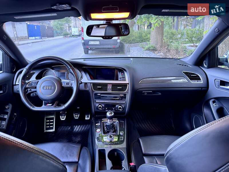 Седан Audi S4 2012 в Львове