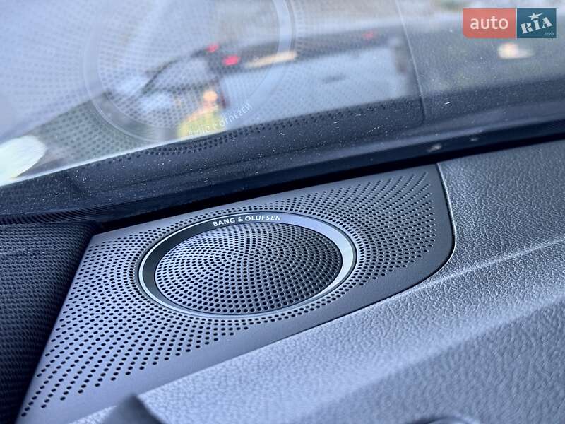 Седан Audi S4 2012 в Львове