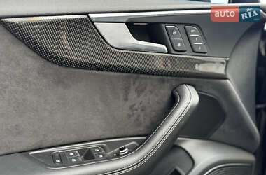 Седан Audi S4 2018 в 