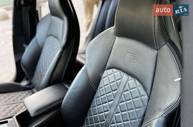 Седан Audi S4 2018 в 