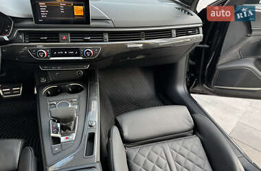 Седан Audi S4 2018 в 