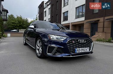 Седан Audi S4 2022 в 
