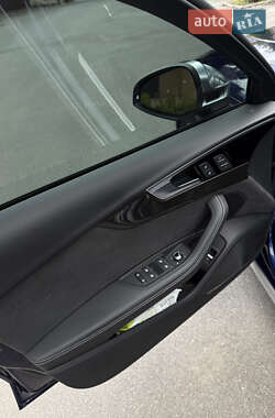 Седан Audi S4 2022 в 
