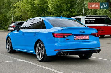 Седан Audi S4 2019 в 