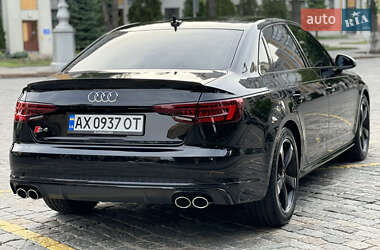Седан Audi S4 2018 в 