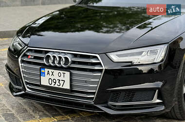 Седан Audi S4 2018 в 