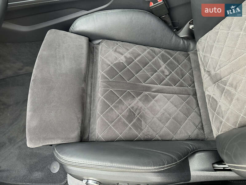 Седан Audi S4 2018 в Харкові