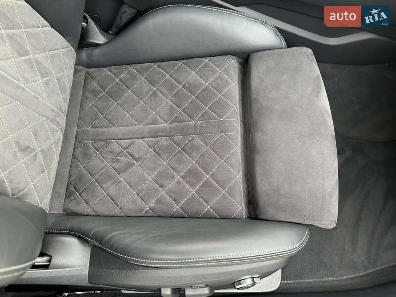 Седан Audi S4 2018 в Харкові