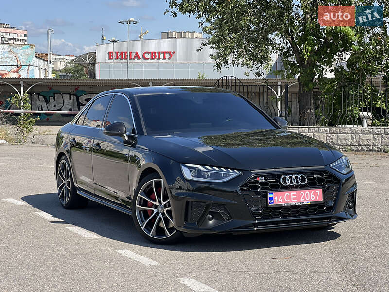Седан Audi S4 2018 в Запорожье
