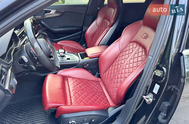 Седан Audi S4 2018 в 
