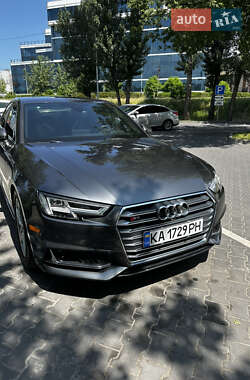 Седан Audi S4 2017 в Киеве