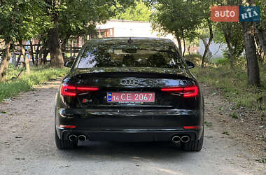 Седан Audi S4 2018 в 