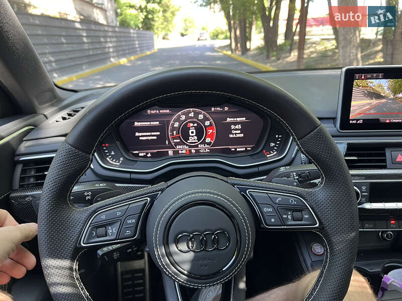 Седан Audi S4 2019 в Дніпрі