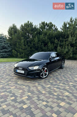 Седан Audi S4 2019 в 
