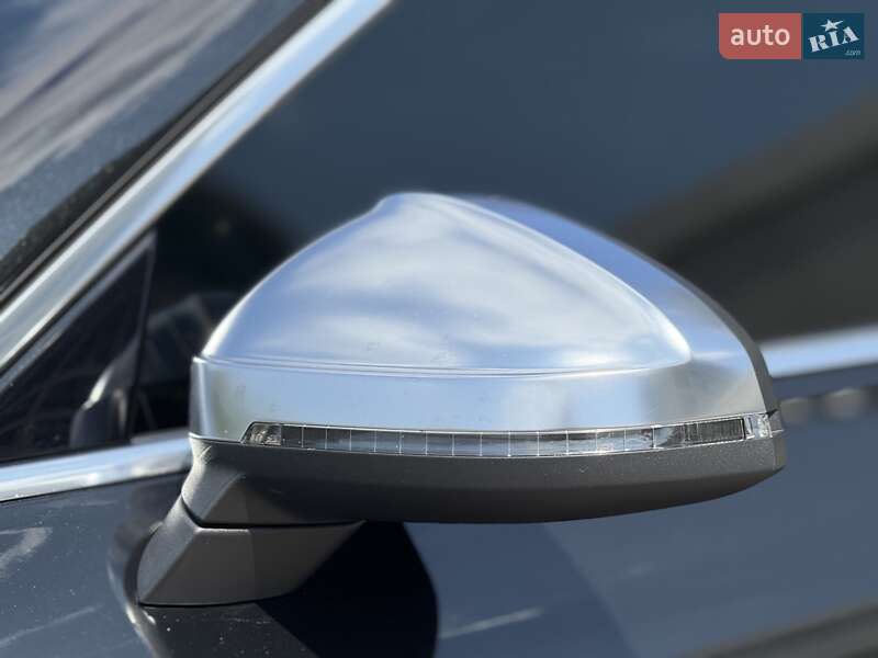 Седан Audi S4 2022 в Дніпрі