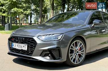 Седан Audi S4 2023 в 