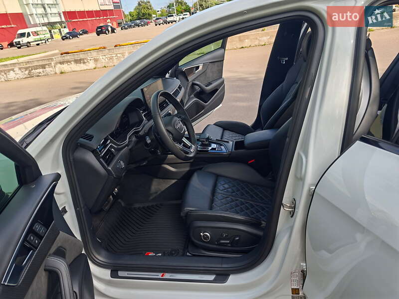 Седан Audi S4 2020 в Киеве фото 21 Седан Audi S4 2020 в Киеве